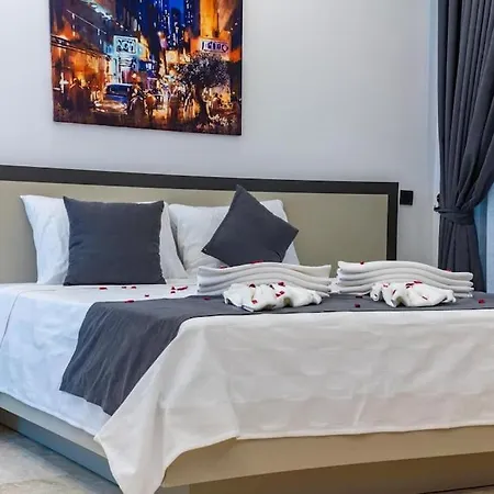 فيلة Lueks Tatil Villasi Oezel Havuzlu Horyes *