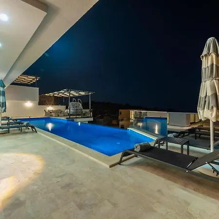Lueks Tatil Villasi Oezel Havuzlu Horyes * كاس