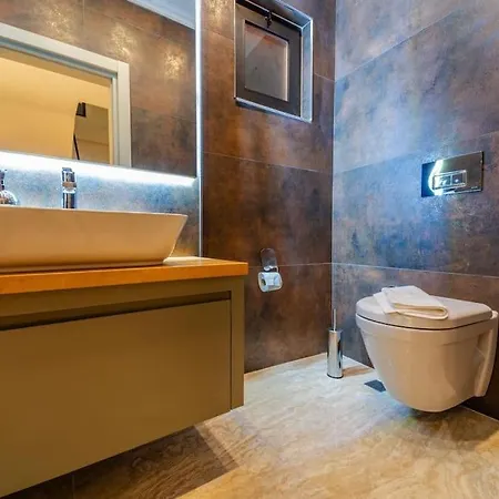 Lueks Tatil Villasi Oezel Havuzlu Horyes فيلة