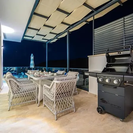 Lueks Tatil Villasi Oezel Havuzlu Horyes 别墅