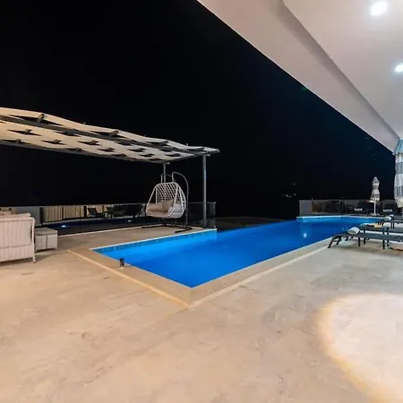Lueks Tatil Villasi Oezel Havuzlu Horyes 别墅 卡斯